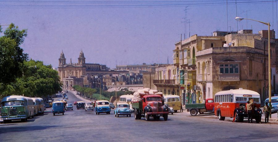 Historische Ansicht von Marsa auf Malta mit der Pfarrkirche Holy Trinity im Hintergrund