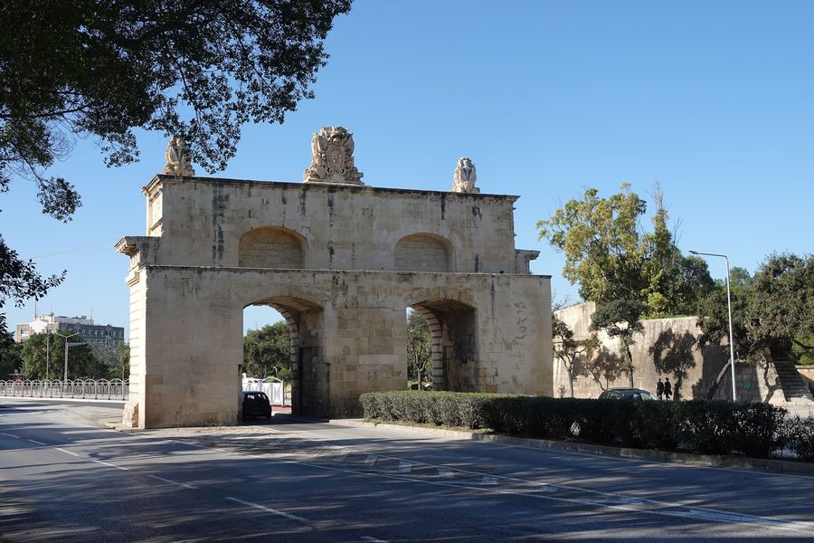 Historisches Festungstor Porte des Bombes in Floriana, Malta