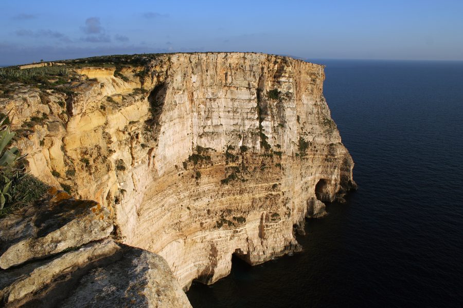 Klippen von Ta' Cenc bei Sannat auf Gozo