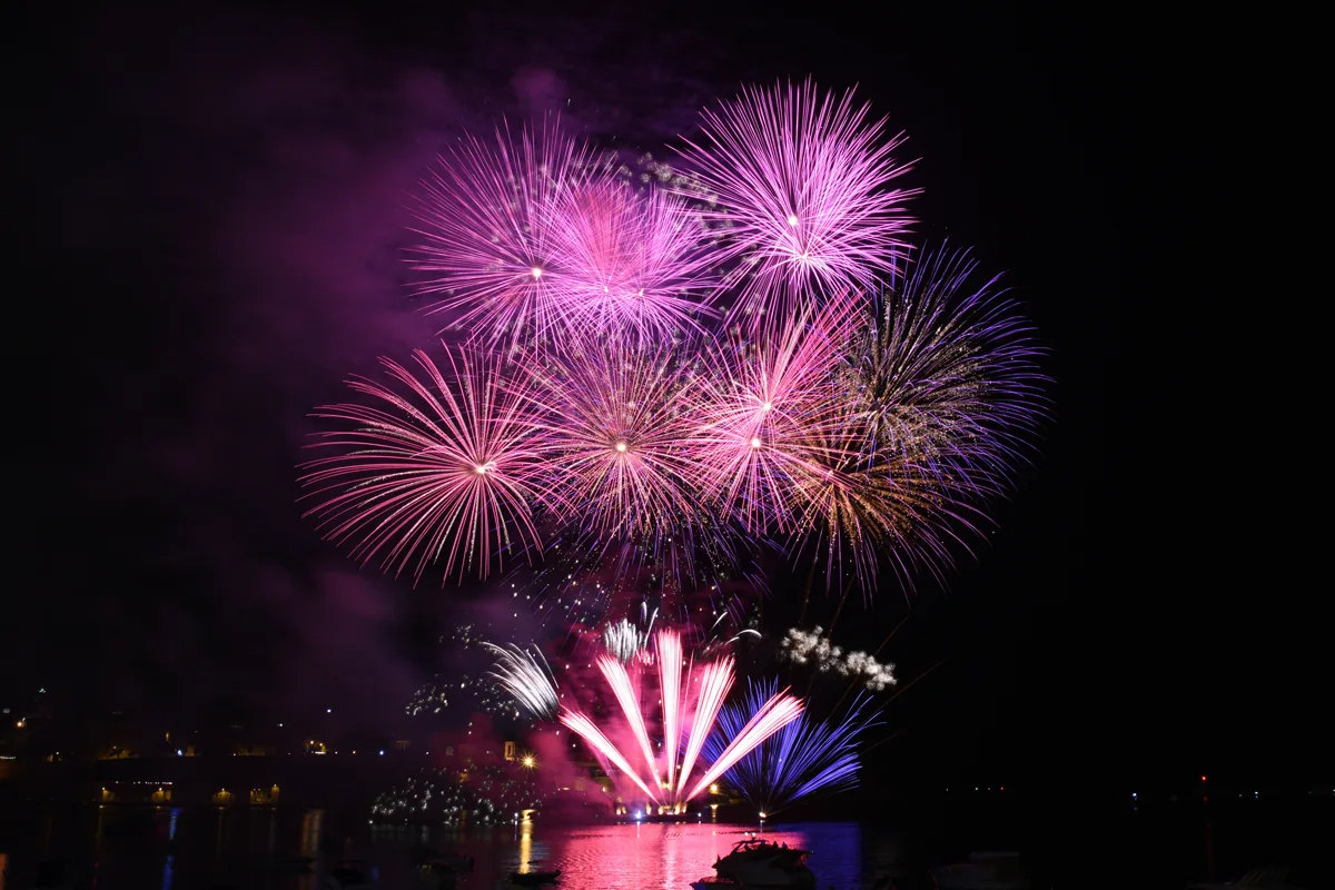 Feuerwerk bei einem Fest auf Malta