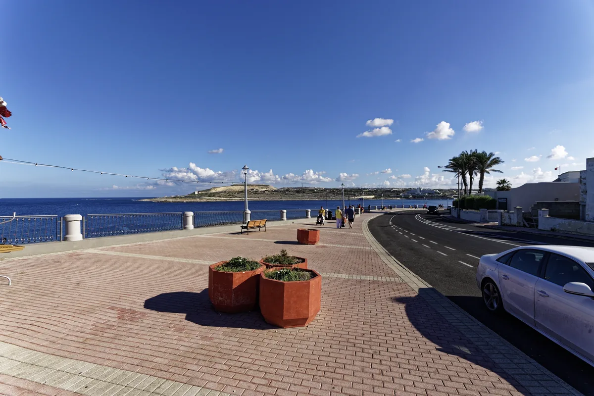 Küstenpromenade in Qawra